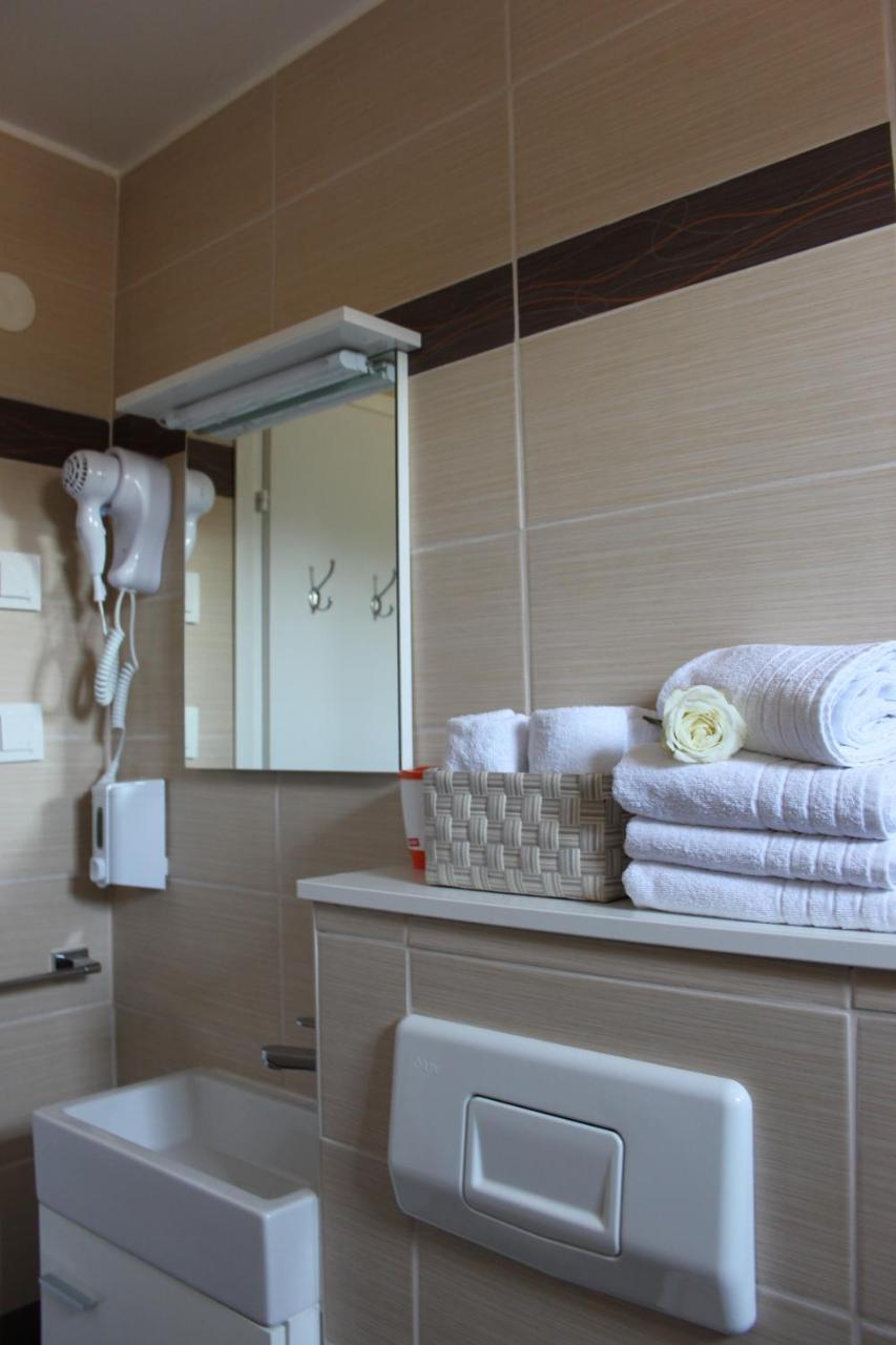 Apartmani Dienes Novi Vinodolski Ngoại thất bức ảnh